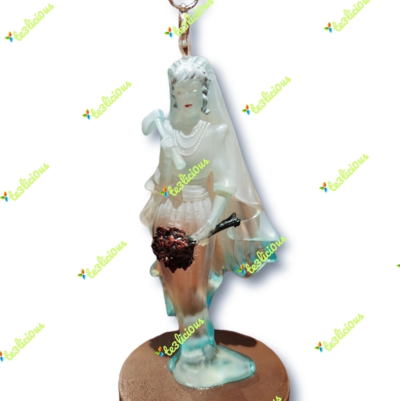 DISNEY PARKS HAUNTED MANSION CONSTANCE BRIDE LIGHT UP ORNAMENT - Picture 4 of 9